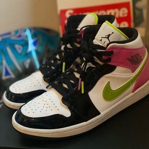 Jordan 1 Mids…Colorful color way!